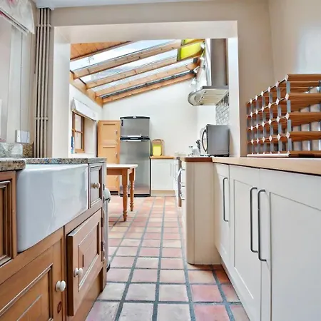 Pass The Keys 72 Lawrence Street Beautiful, Rustic 3-bed In * York