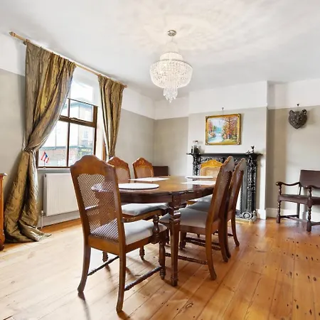 Pass The Keys 72 Lawrence Street Beautiful, Rustic 3-bed In * York